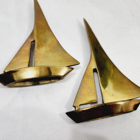 Vintage Enesco Mid-Century Modern Brass Sailboat Sculptures Paper Weights 1960s - Picture 10 of 15
